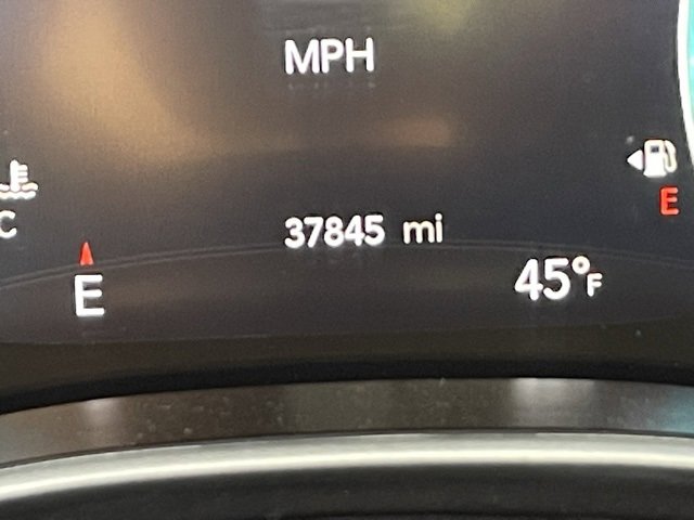 Certified 2024 Chrysler Pacifica Touring-L image 23