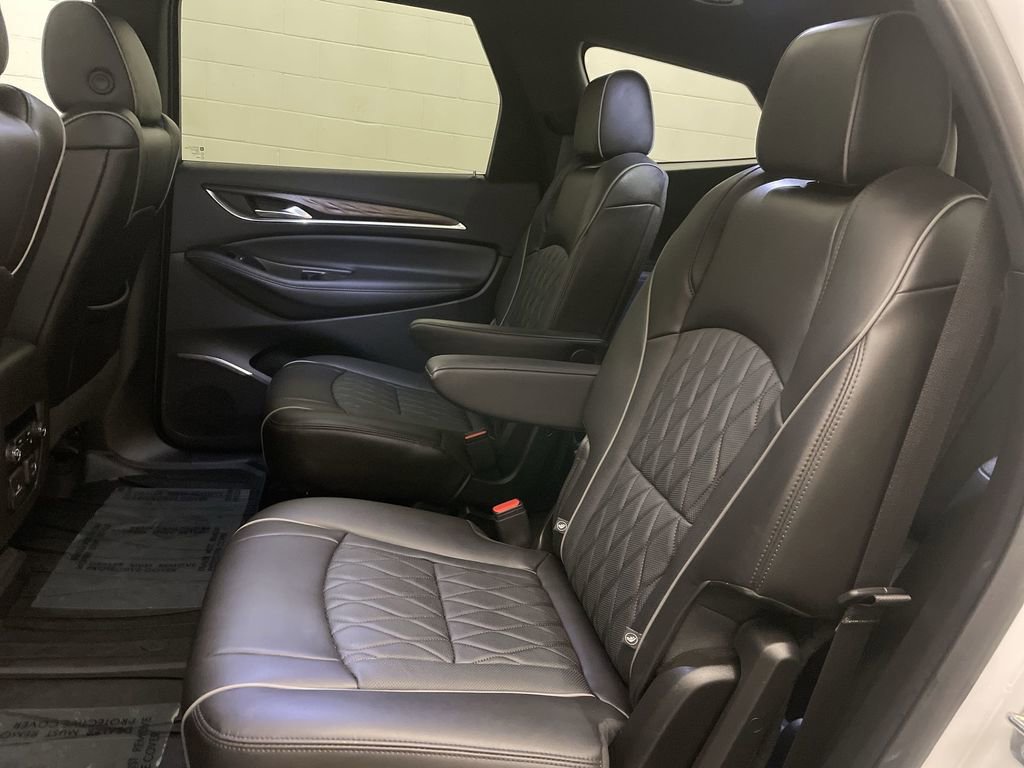 Used 2024 Buick Enclave Avenir w/ Avenir Technology Package AWD/4WD image 20