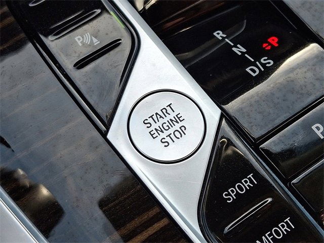 Used 2024 BMW X7 xDrive40i w/ Premium Package image 22