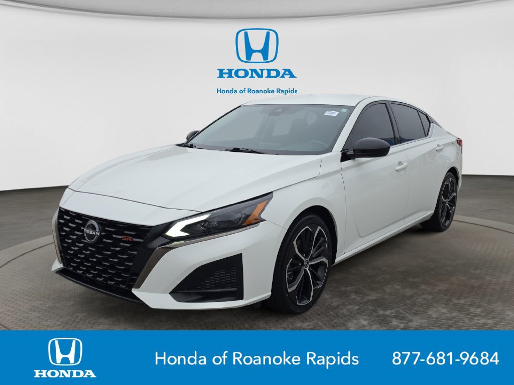 Used 2023 Nissan Altima 2.5 SR FWD image 1
