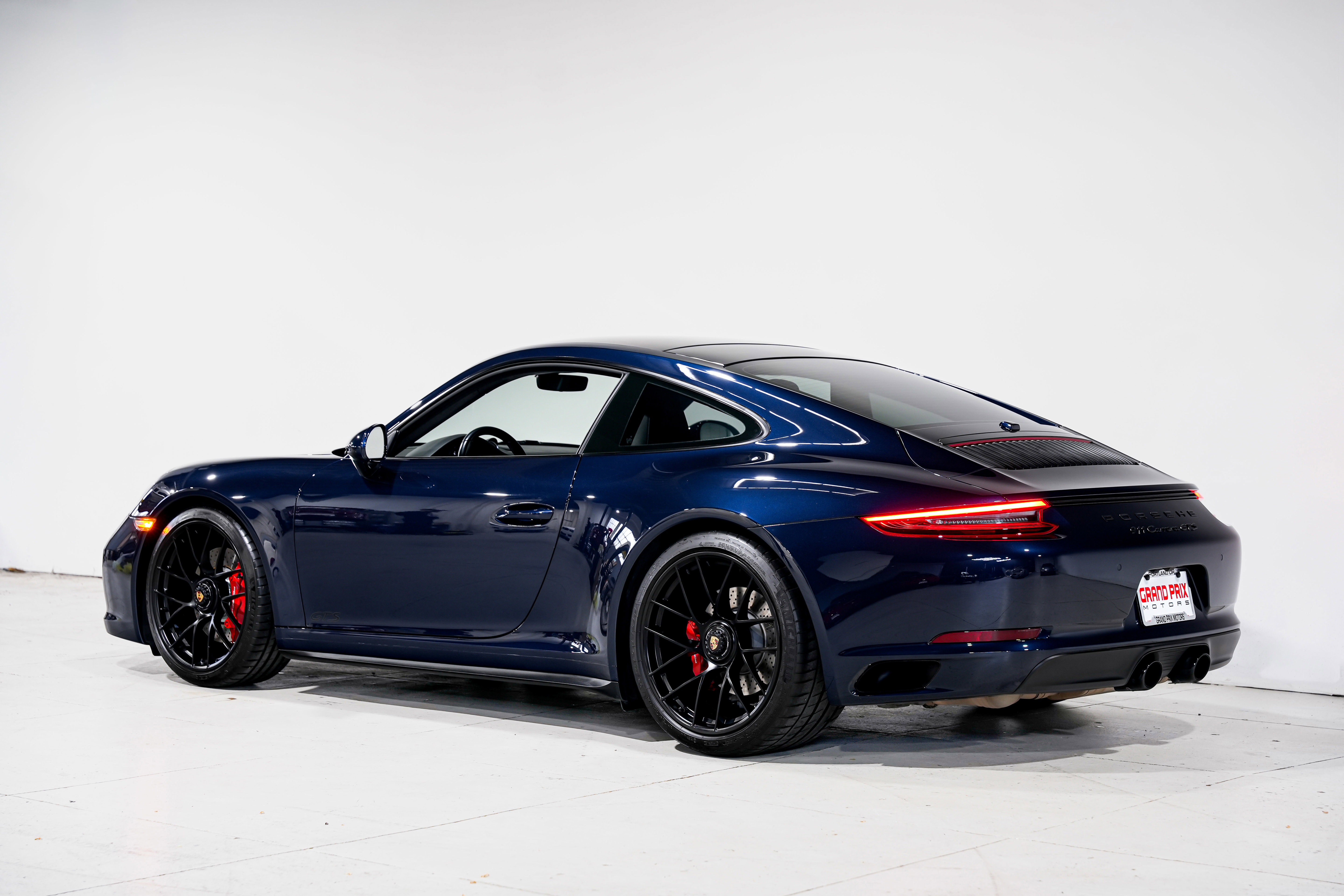 Used 2019 Porsche 911 Carrera GTS RWD image 8