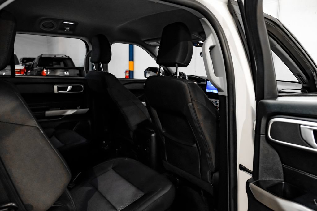 Used 2023 Ford Explorer XLT RWD image 35
