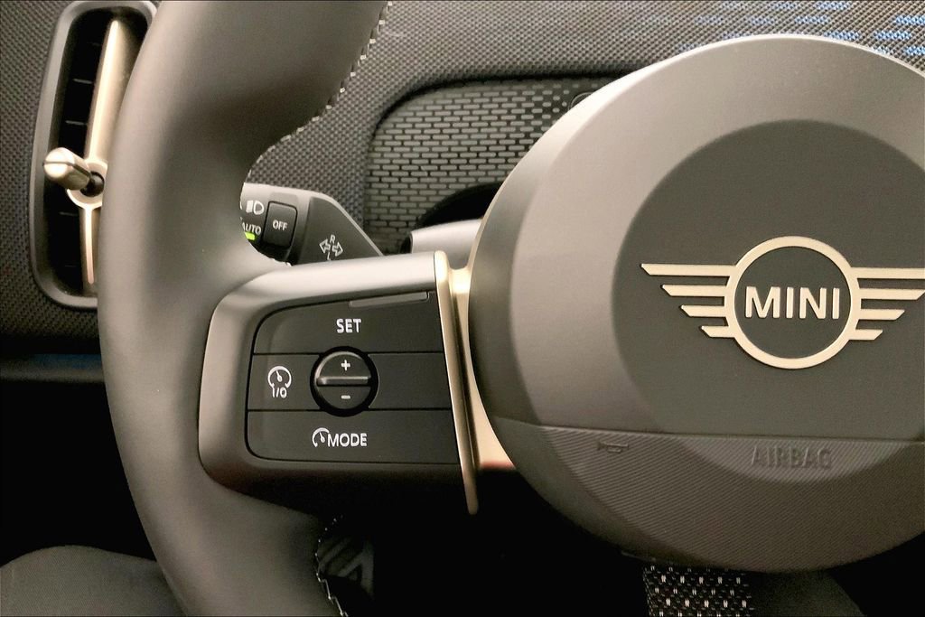 Certified 2025 MINI Cooper Countryman S w/ Comfort Package Max image 18