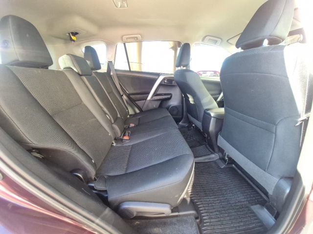 Used 2017 Toyota RAV4 LE image 13