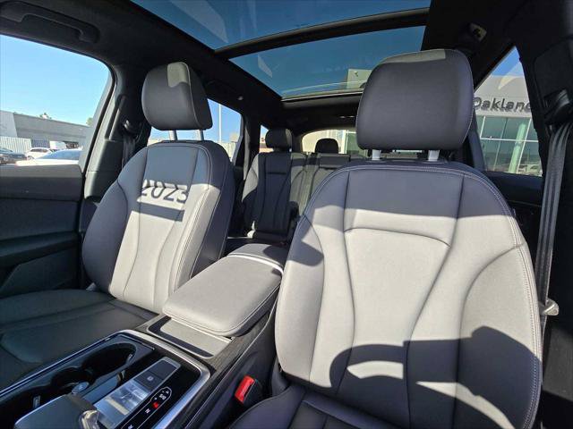 Certified 2025 Audi Q7 2.0T Premium w/ Convenience Plus Package AWD/4WD image 24