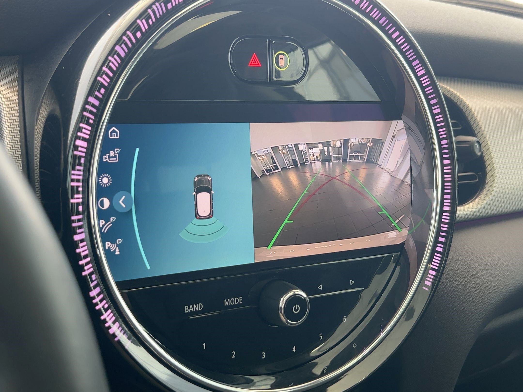 Used 2024 MINI Cooper 2-Door Hardtop image 25