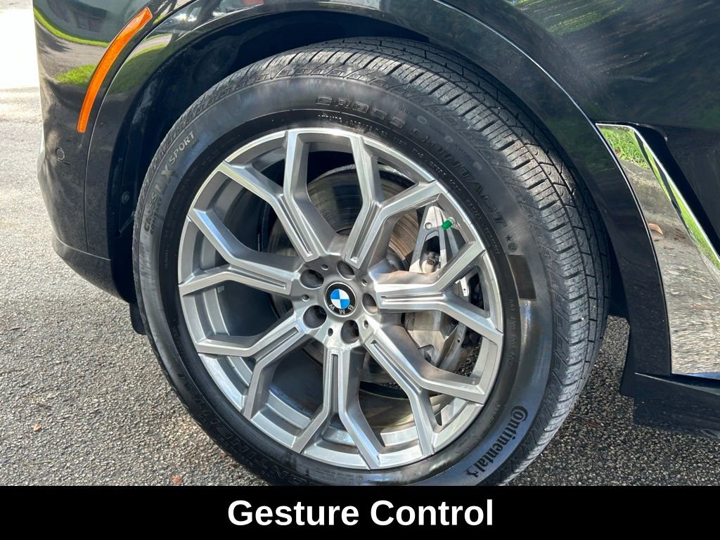 Used 2024 BMW X7 xDrive40i image 28