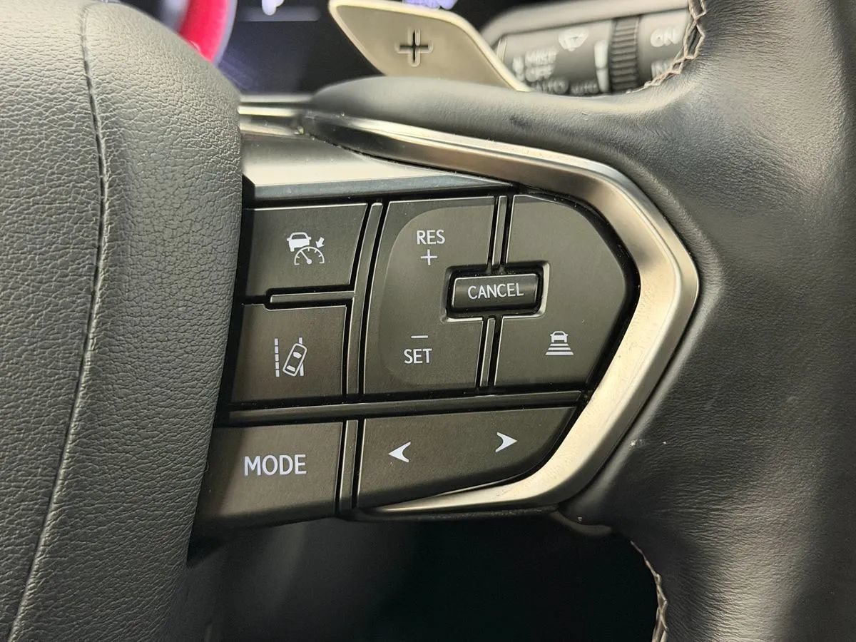 Used 2023 Lexus LX 600 4WD w/ Appearance Package image 13