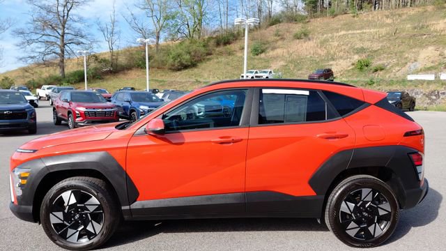 Used 2025 Hyundai Kona SEL image 7