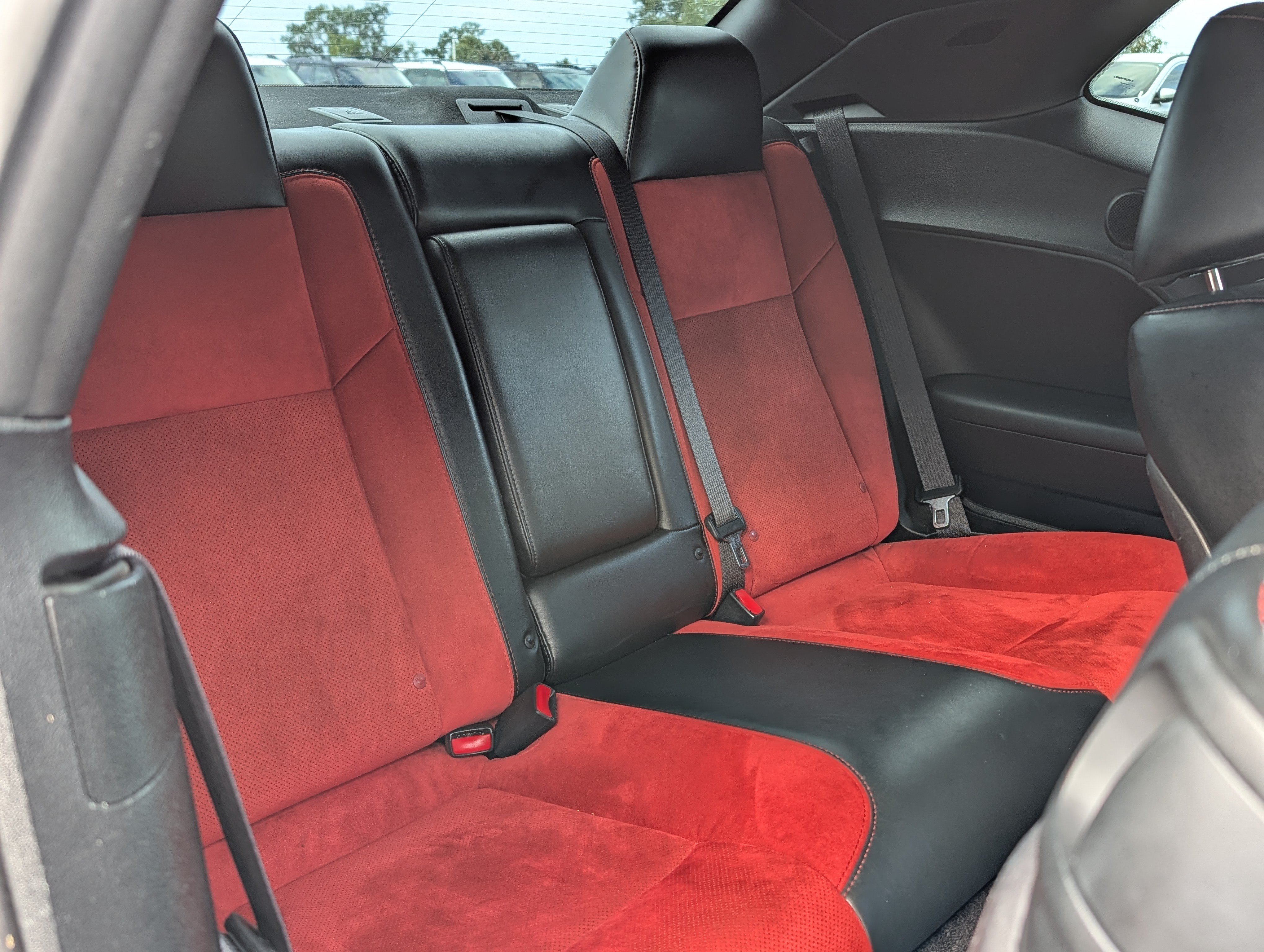 Used 2016 Dodge Challenger R/T Scat Pack w/ Leather Interior Group RWD image 15
