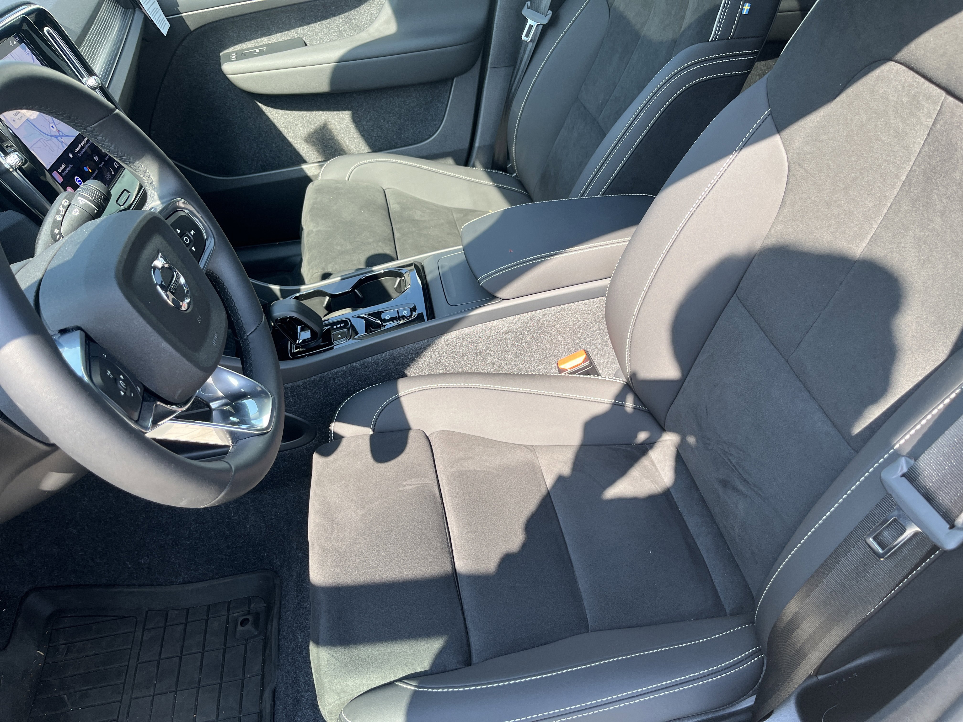 New 2026 Volvo XC40 B5 Ultra w/ Protection Package Premier image 22