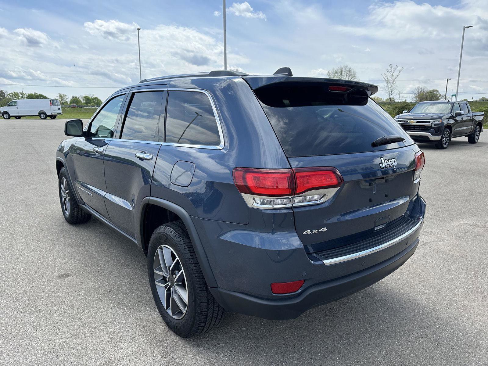 Used 2021 Jeep Grand Cherokee Limited AWD/4WD image 3