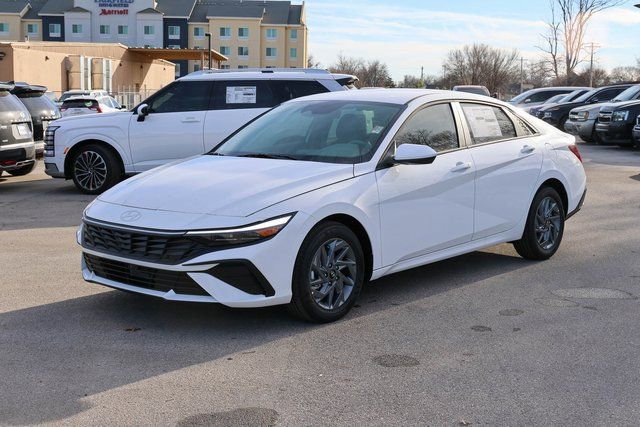 New 2026 Hyundai Elantra Blue image 6