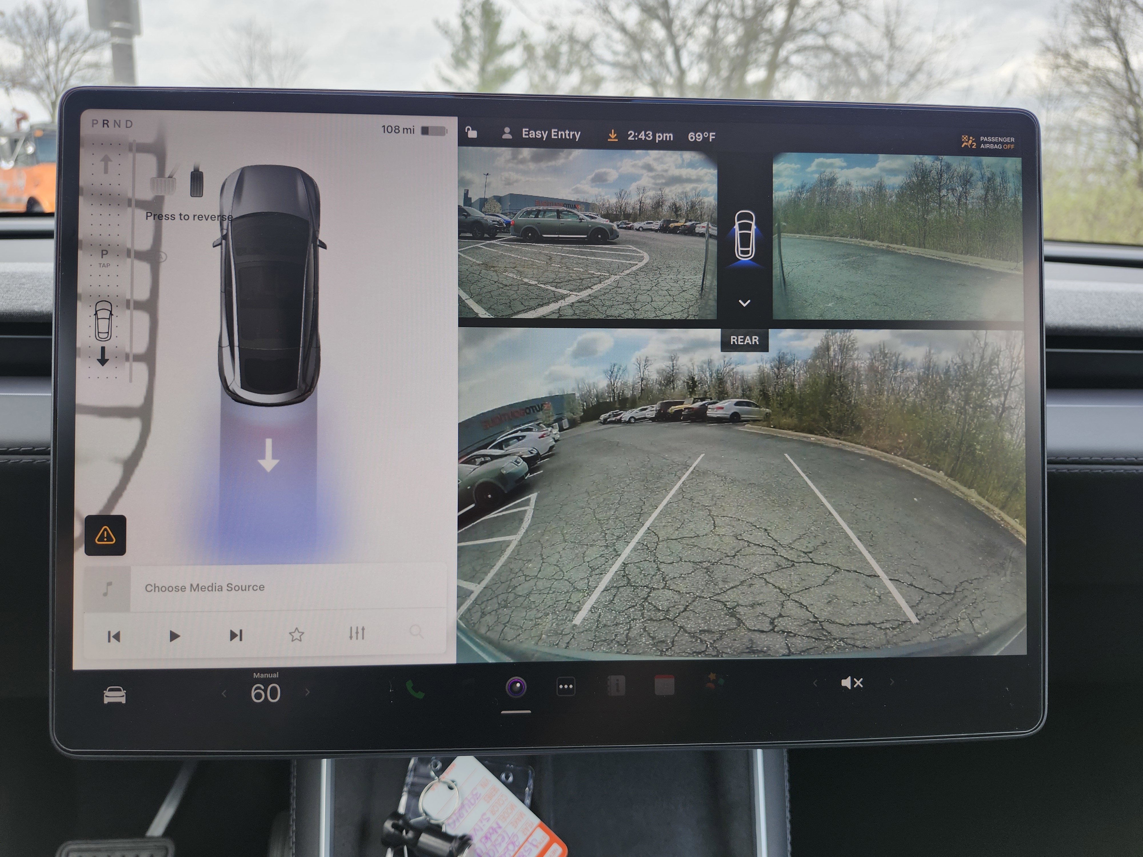 Used 2026 Tesla Model Y AWD image 5