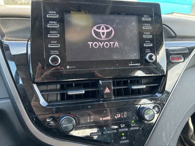 Used 2023 Toyota Camry SE image 10