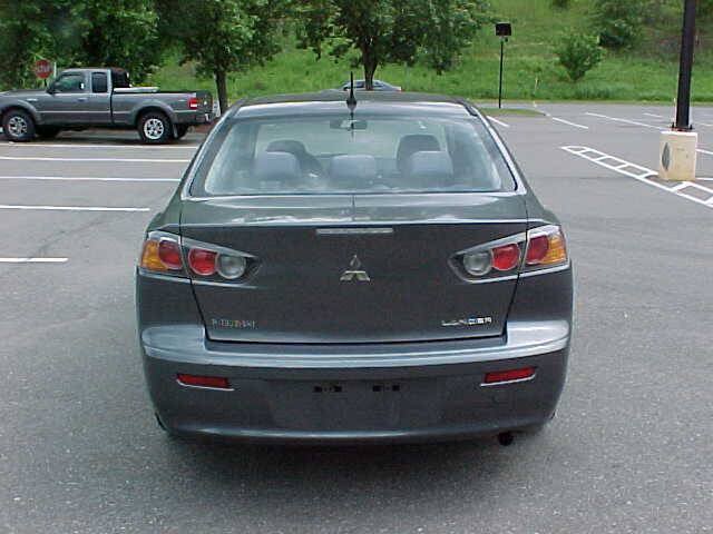 Used 2010 Mitsubishi Lancer ES FWD image 6