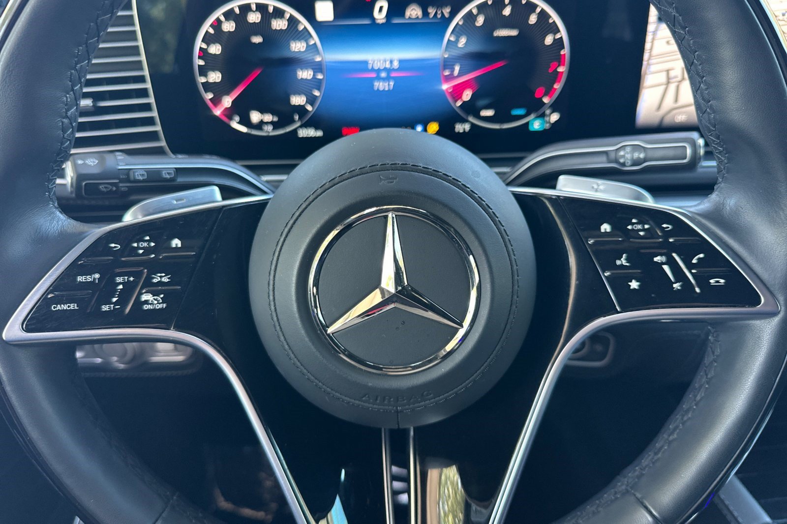 Certified 2025 Mercedes-Benz Maybach GLS 600 4MATIC image 17