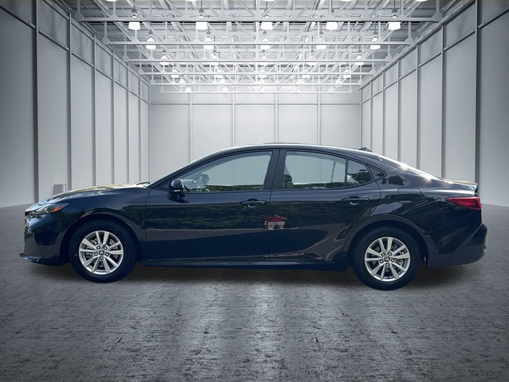 Used 2025 Toyota Camry LE FWD image 4