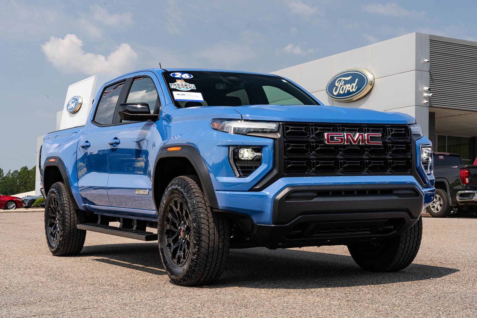 Used 2026 GMC Canyon Elevation RWD image 1