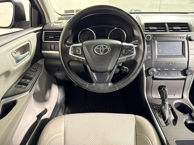 Used 2016 Toyota Camry SE FWD image 22