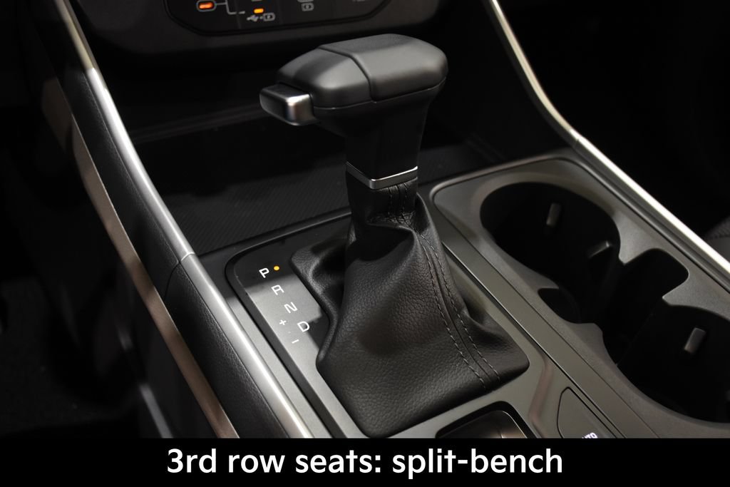 New 2027 Kia Carnival FWD image 23