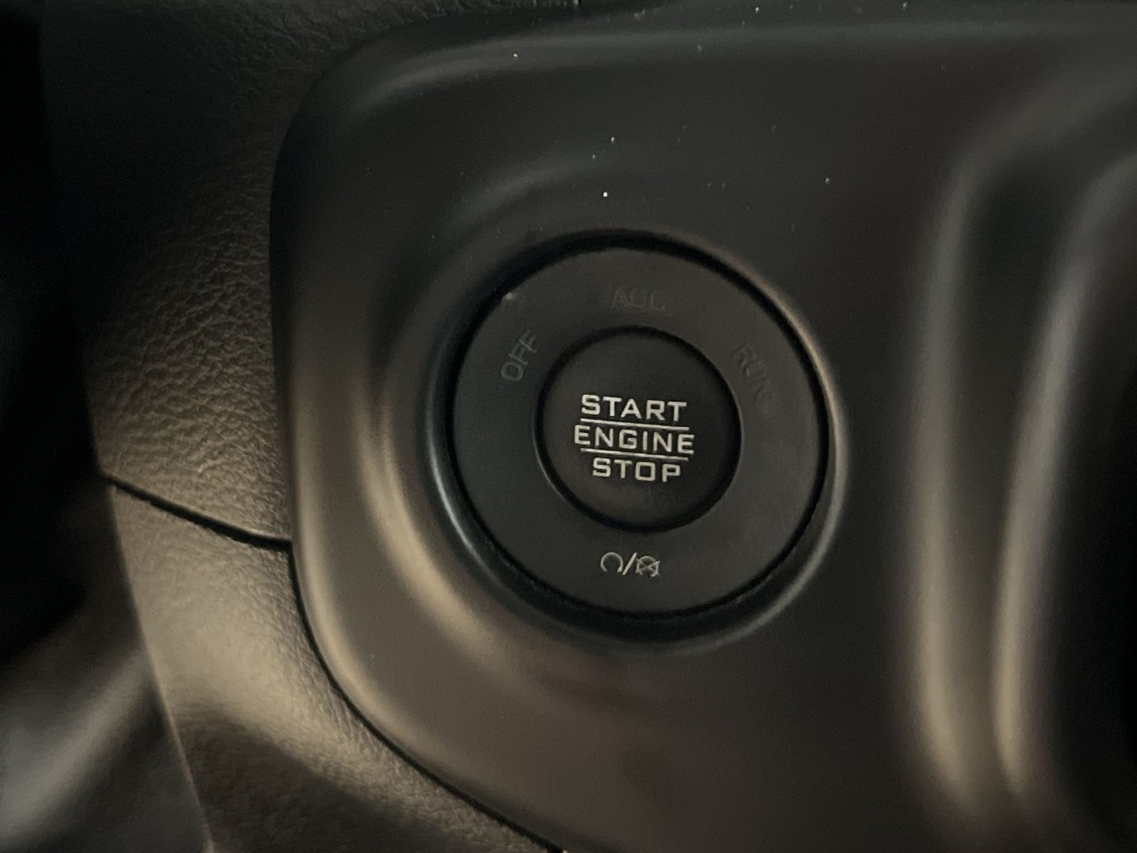 Used 2021 Jeep Gladiator Mojave AWD/4WD image 27