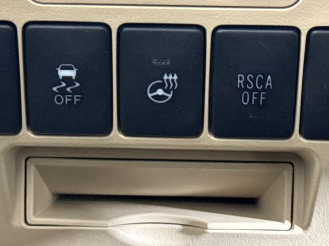 Used 2013 Toyota Land Cruiser image 39