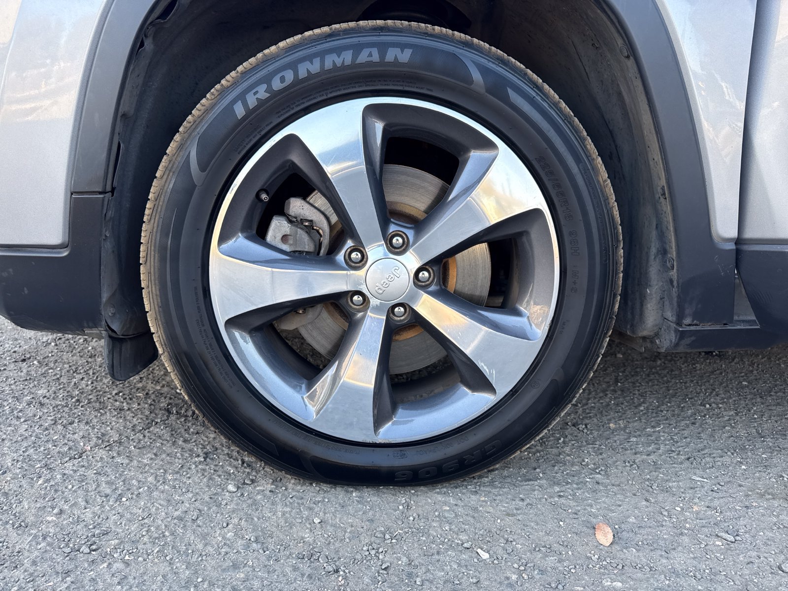 Used 2020 Jeep Cherokee Limited FWD image 27