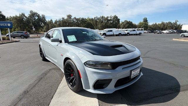 Used 2022 Dodge Charger Scat Pack RWD image 2