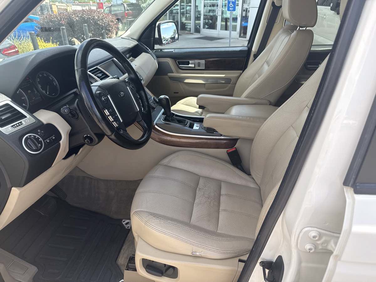 Used 2010 Land Rover Range Rover Sport HSE LUX AWD/4WD image 11