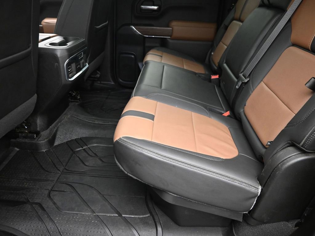Used 2021 Chevrolet Silverado 1500 High Country w/ Technology Package image 10