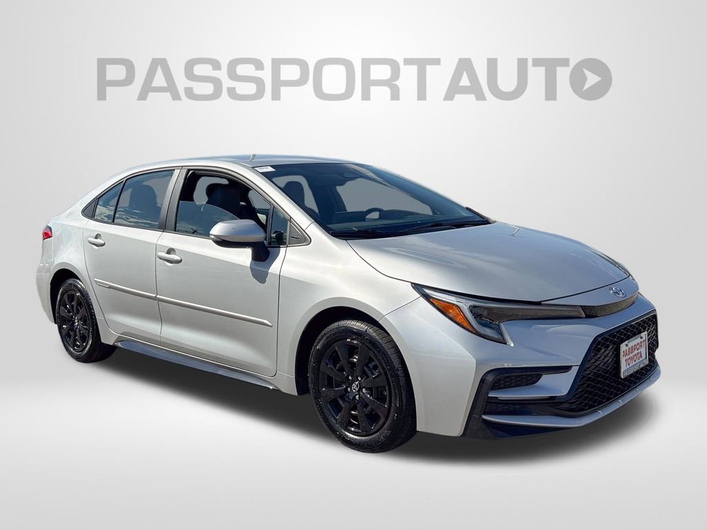 Used 2024 Toyota Corolla SE FWD image 11