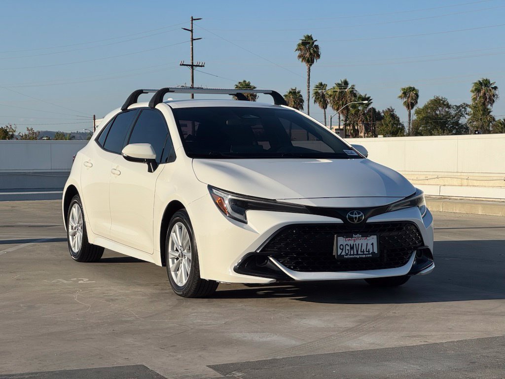 Used 2023 Toyota Corolla SE FWD image 4