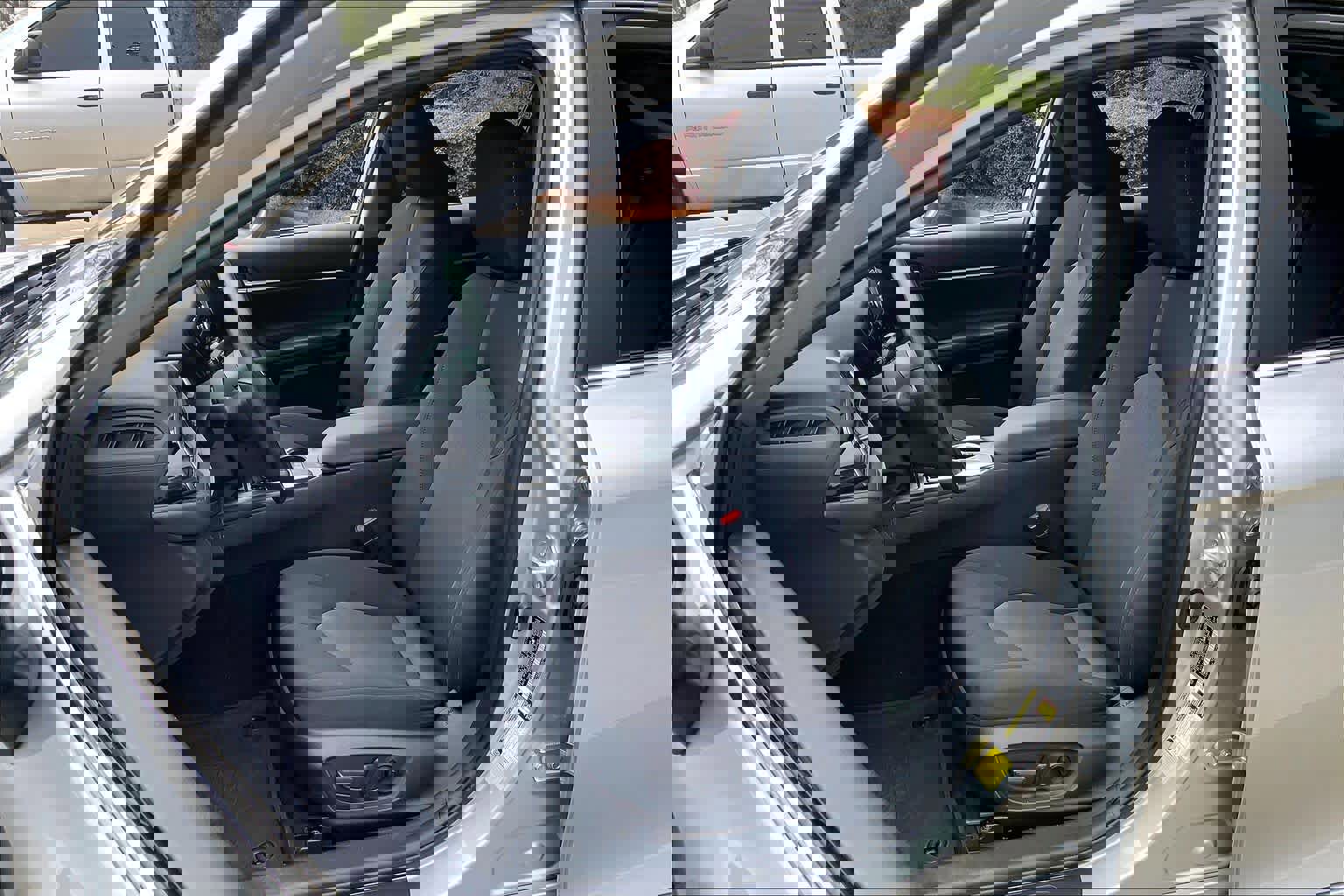 Used 2024 Toyota Camry LE w/ Convenience Package image 8