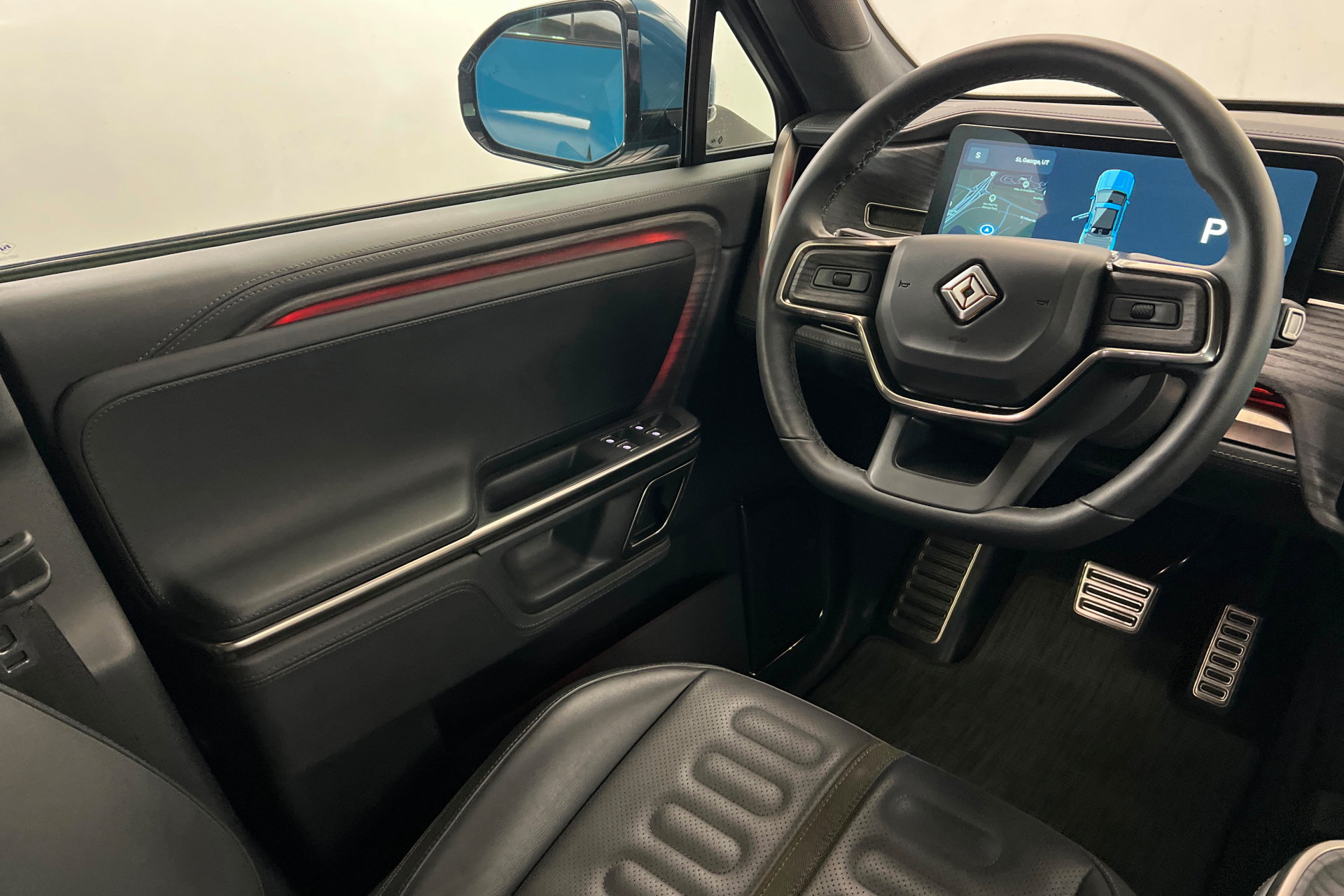 Used 2023 Rivian R1T Adventure Dual AWD/4WD image 11