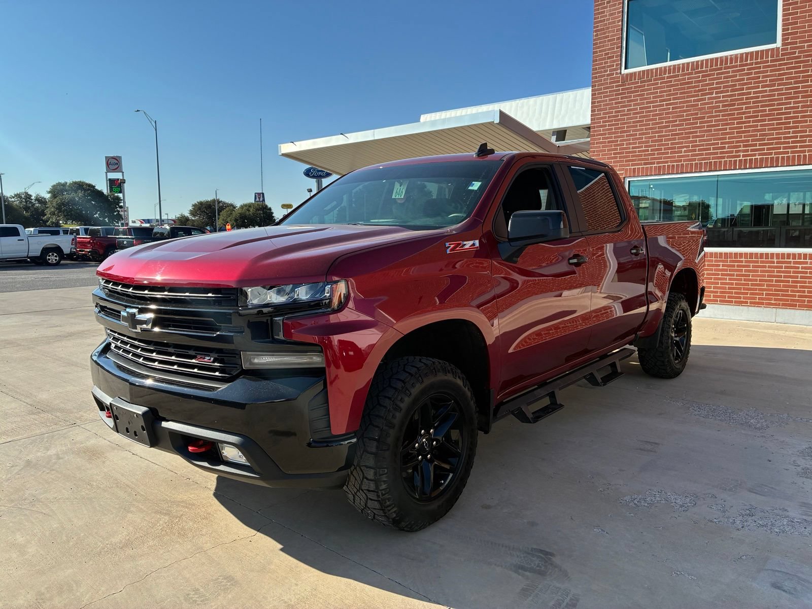 Used 2019 Chevrolet Silverado 1500 LT Trail Boss AWD/4WD image 1