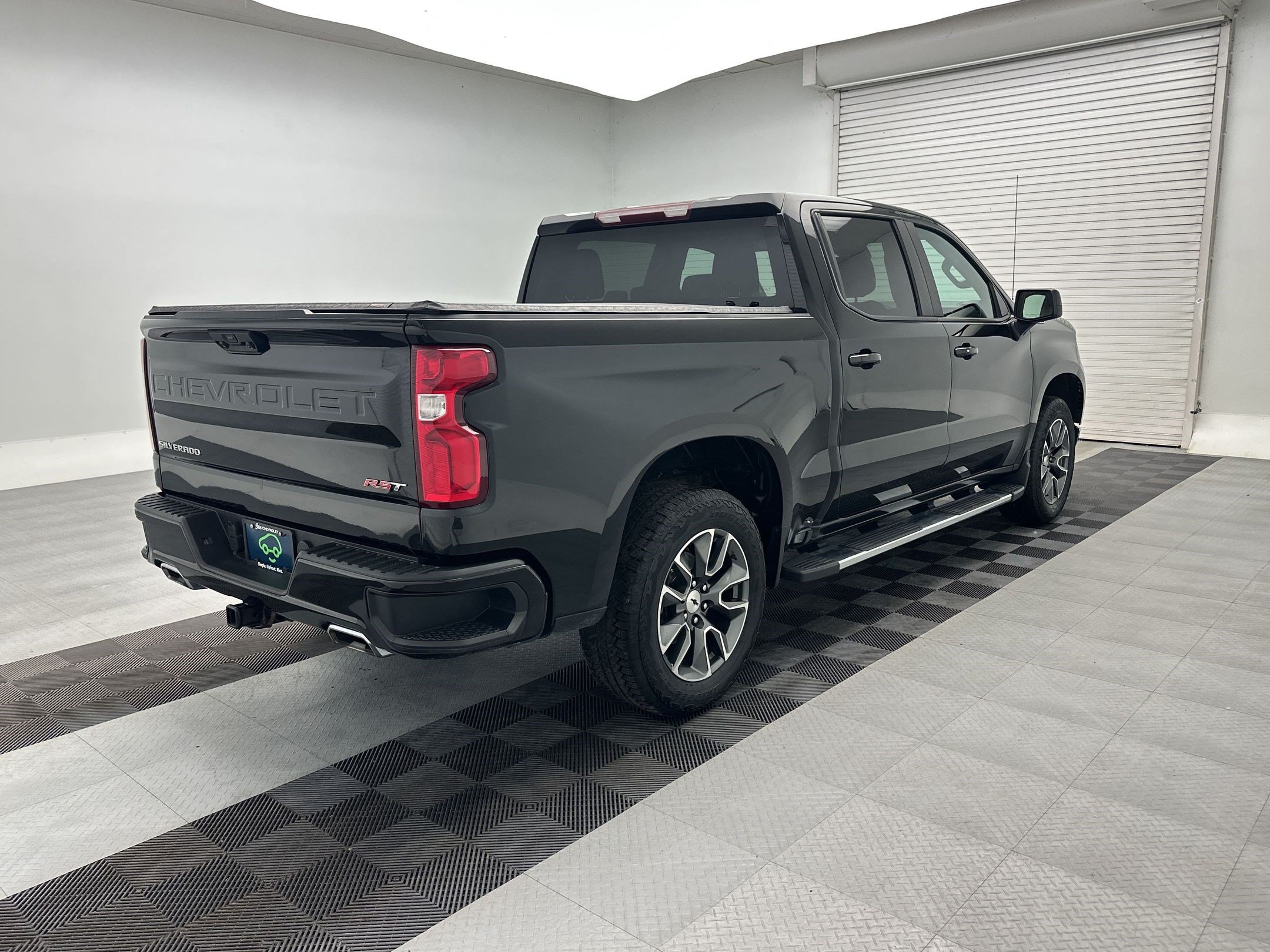 Certified 2023 Chevrolet Silverado 1500 RST w/ Z71 Off-Road Package AWD/4WD image 9
