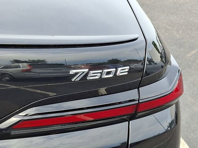 New 2025 BMW 750e xDrive w/ Executive Package image 25