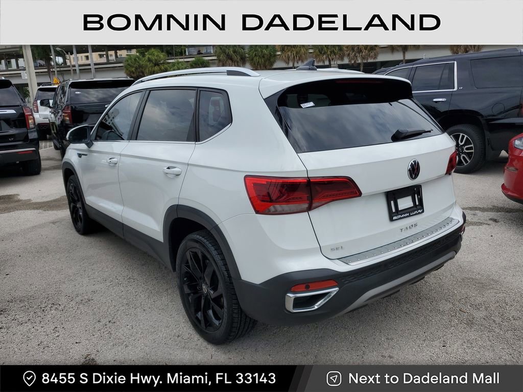Used 2022 Volkswagen Taos SEL w/ Panoramic Sunroof Package image 3