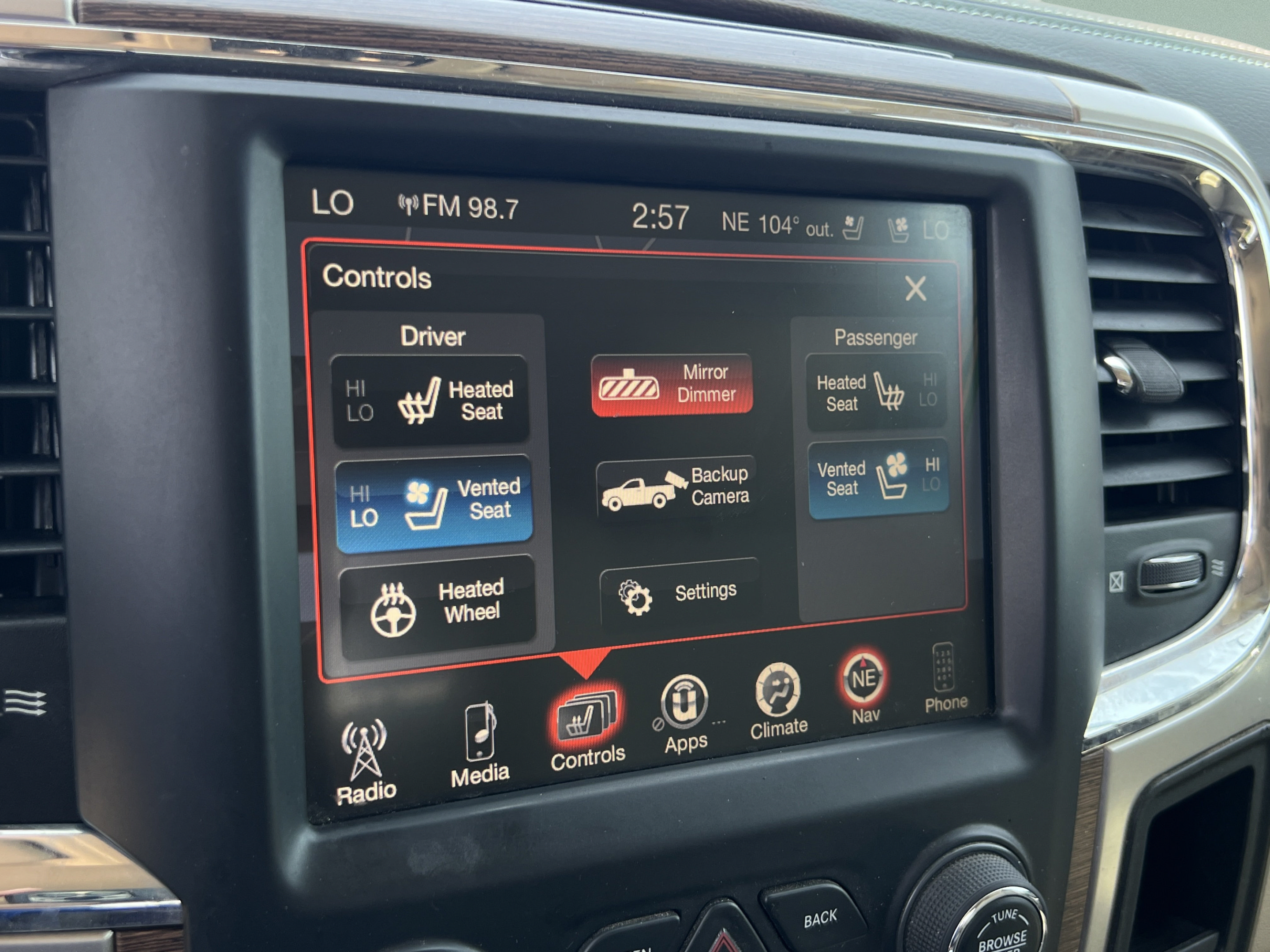 Used 2016 RAM 1500 Laramie w/ Convenience Group RWD image 15
