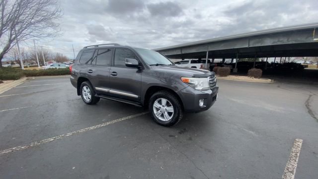 Used 2013 Toyota Land Cruiser image 2