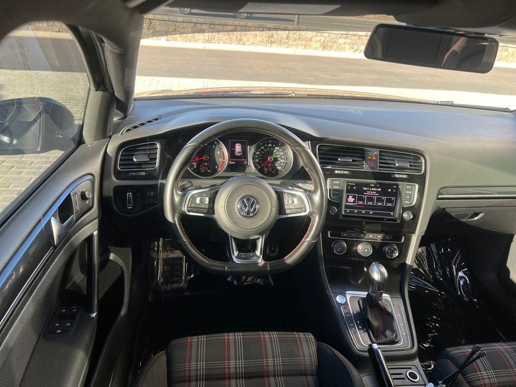 Used 2017 Volkswagen GTI Sport image 14