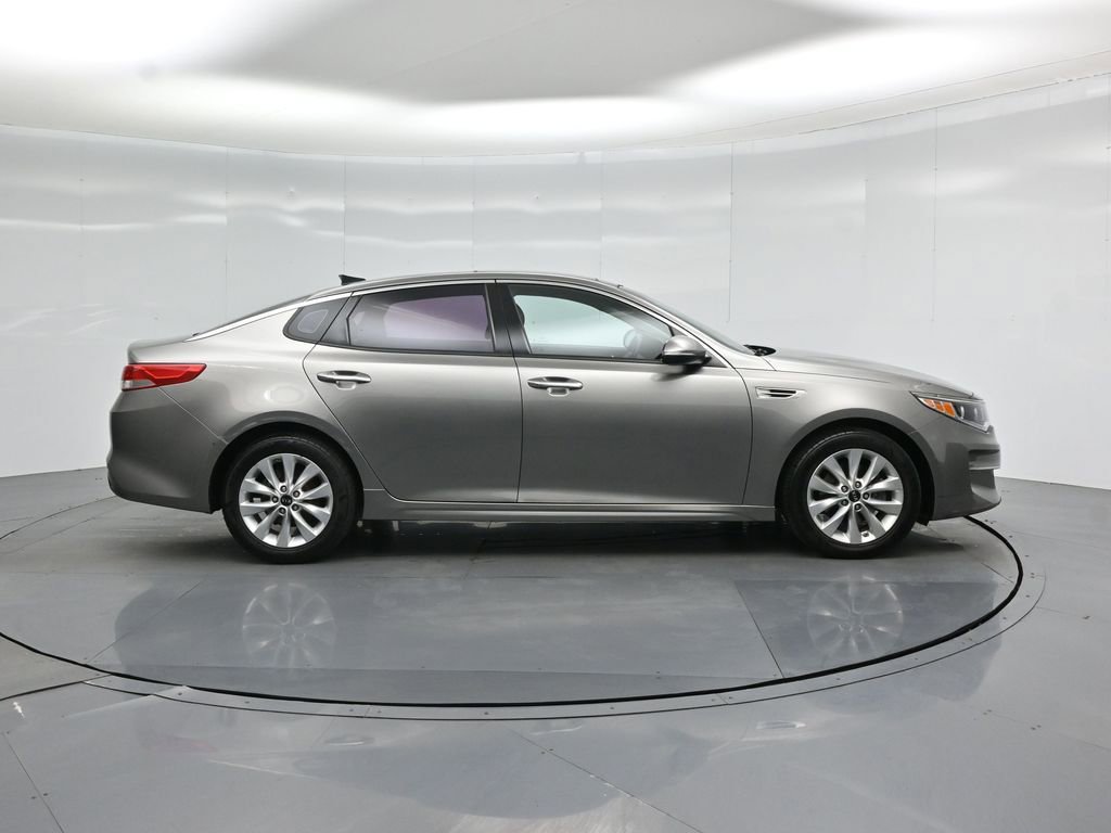 Used 2016 Kia Optima EX w/ Premium Package image 26