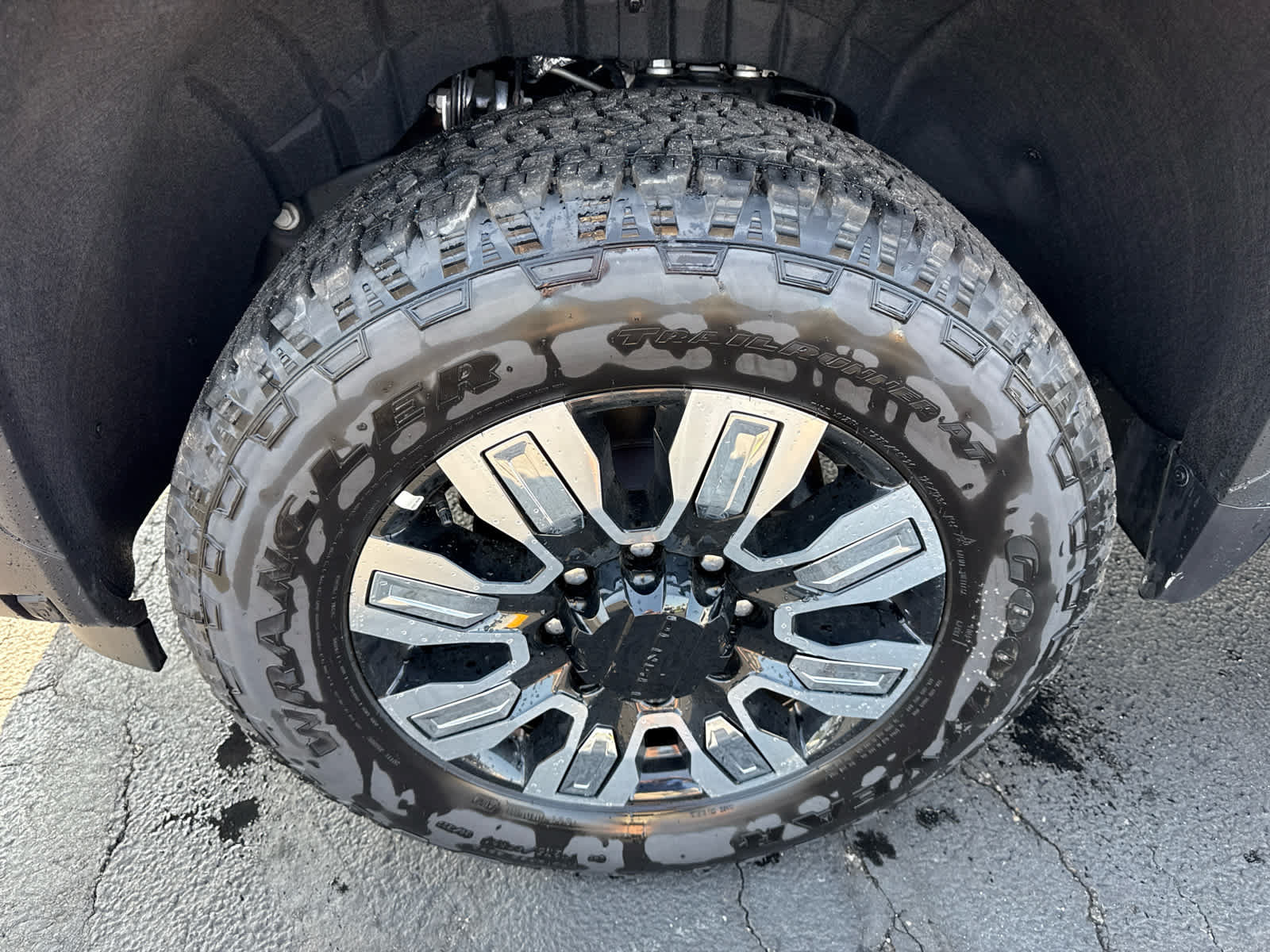New 2026 GMC Sierra 3500 Denali w/ Denali Reserve Package AWD/4WD image 10