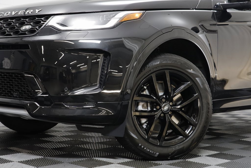 New 2025 Land Rover Discovery Sport S image 3