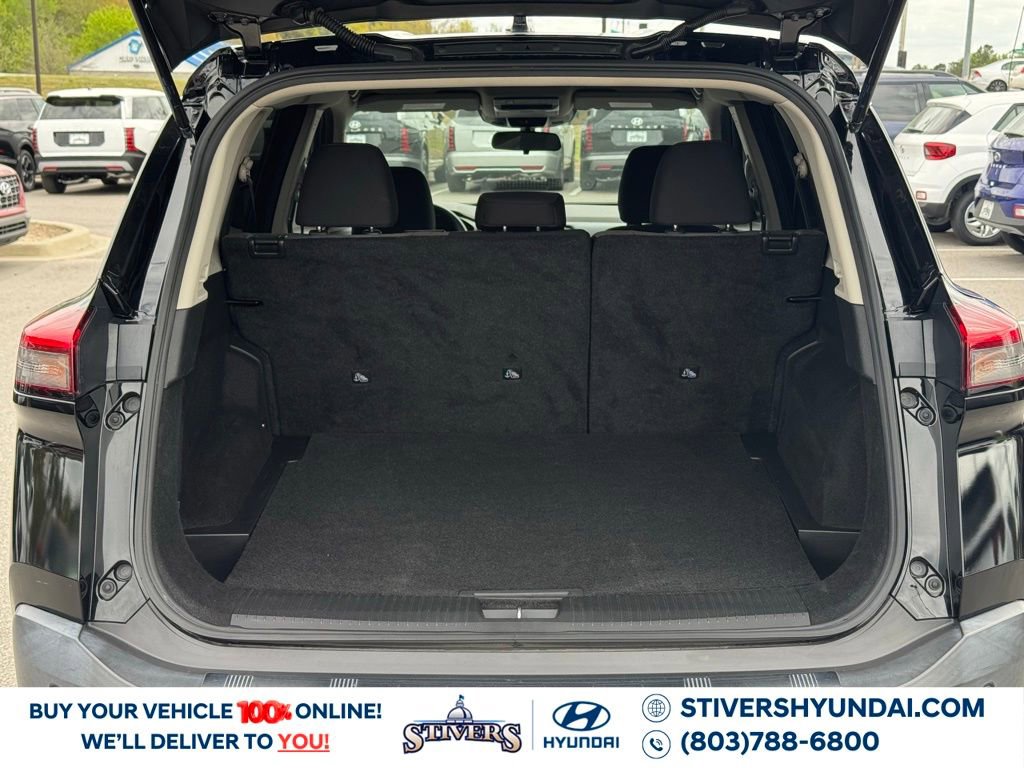 Used 2023 Nissan Rogue SV image 16