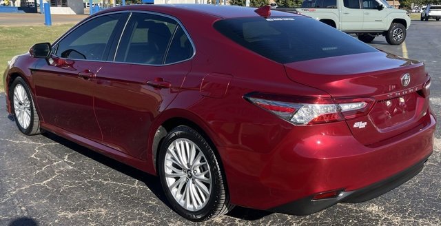 Used 2019 Toyota Camry XLE image 6