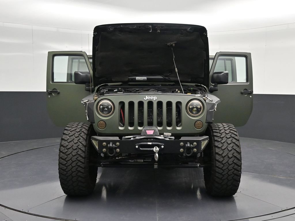 Used 2015 Jeep Wrangler Unlimited Sahara w/ Max Tow Package image 32
