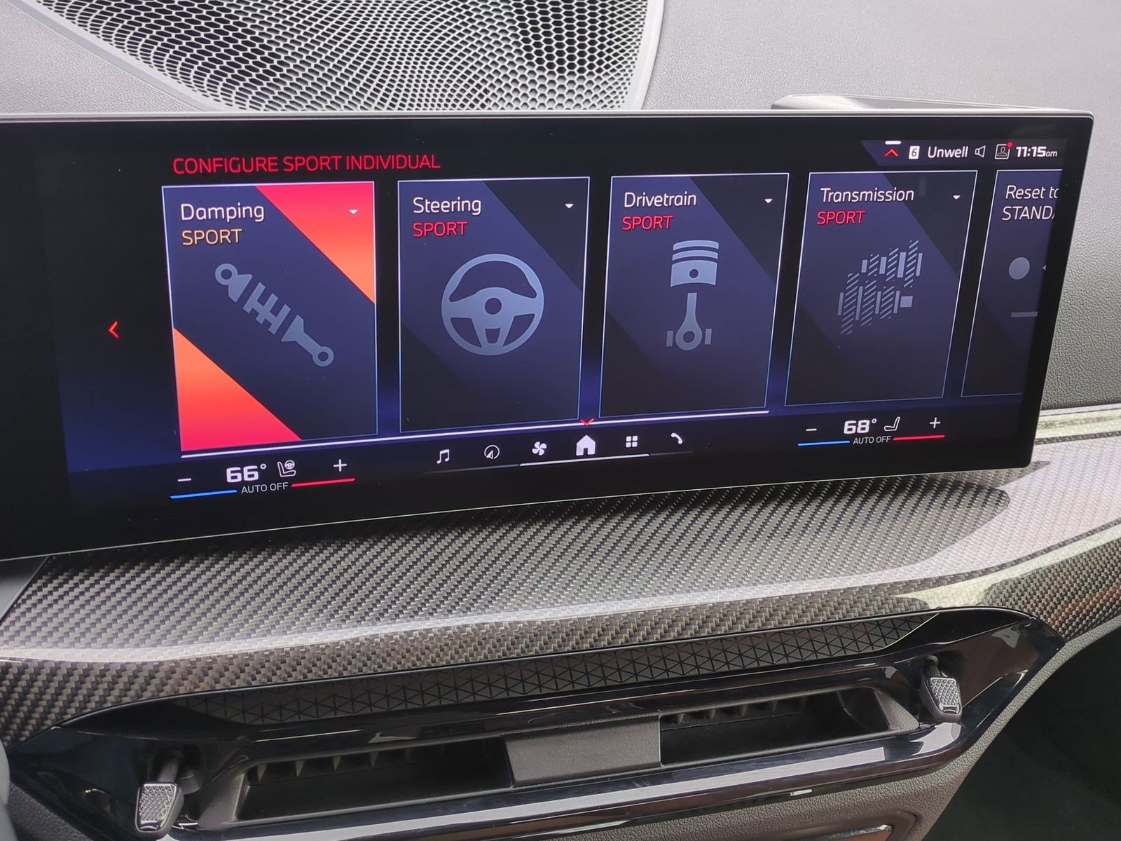 Used 2025 BMW M240i Coupe image 40