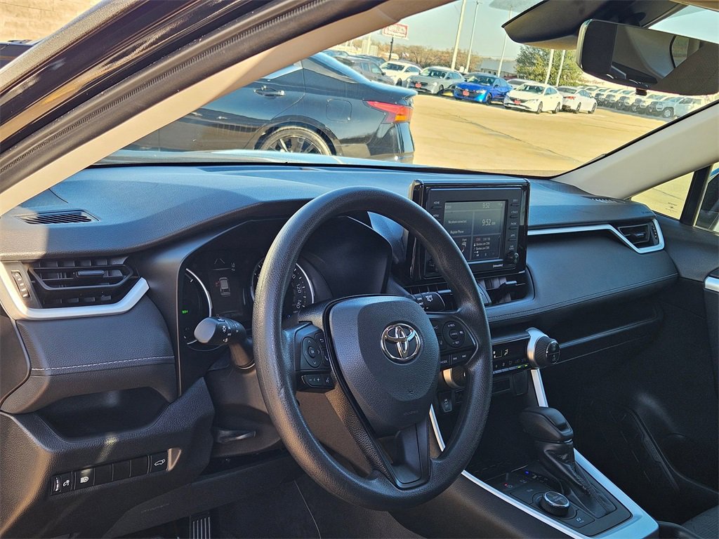Used 2021 Toyota RAV4 XLE image 13